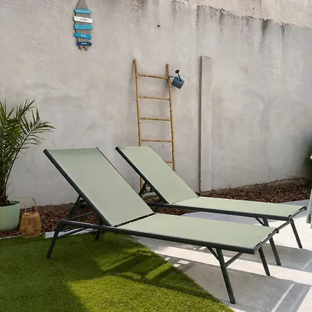 Maisonnette Avec Terrasse Pour 4 Personnes *
